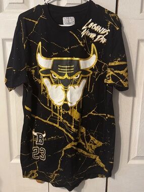 Rsine Men's Savage 23 Jordan Chicago Bulls Legends Never Die T-Shirt - Size Lg